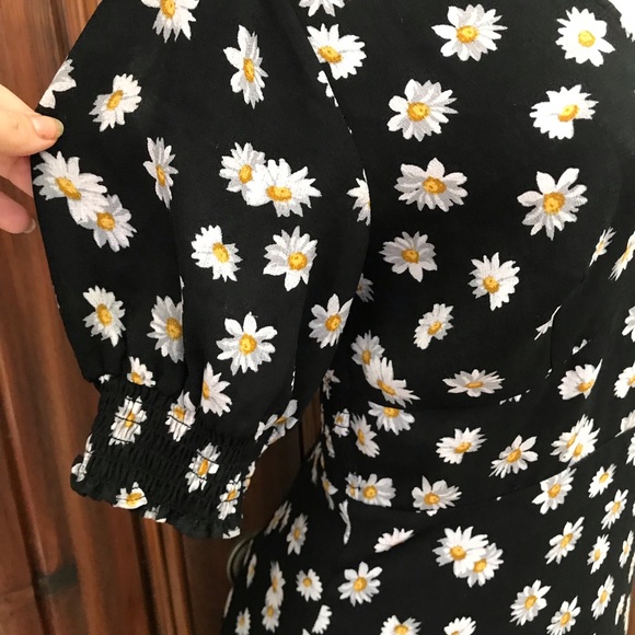 Ali & Jay Flower Child Dress - Picture 10 of 10